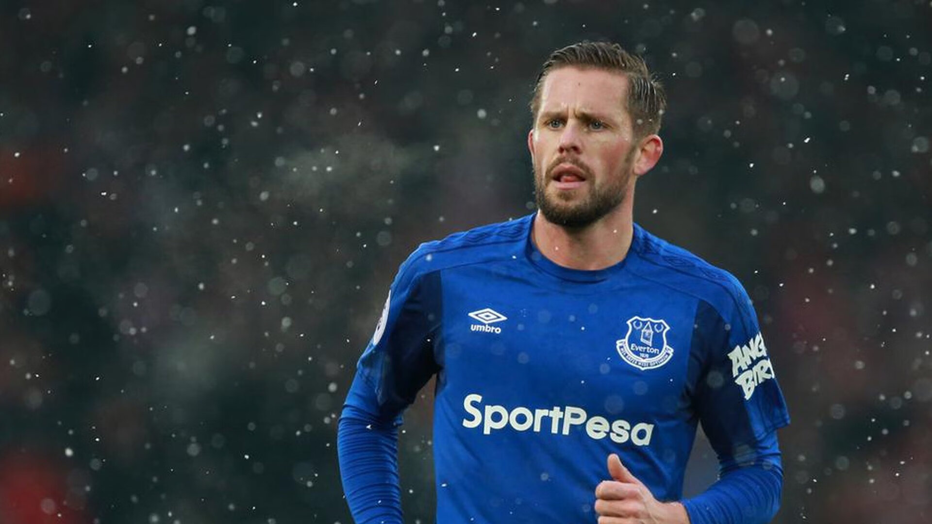 乐鱼app-兰帕德率考文垂领跑英冠!三支降班马集体拉胯,兰帕德经典比赛